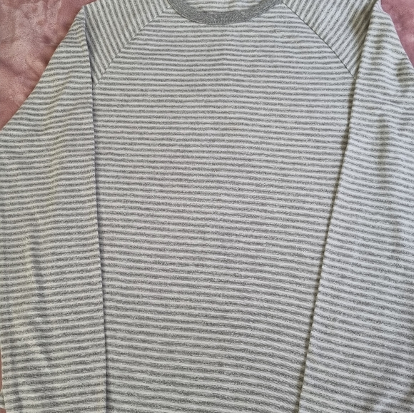 GAP Men's Stripe Gray blend thermal T-Shirt Size S - Picture 5 of 10